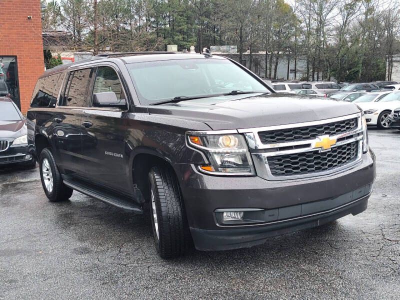 2018 Chevrolet Suburban Image 3