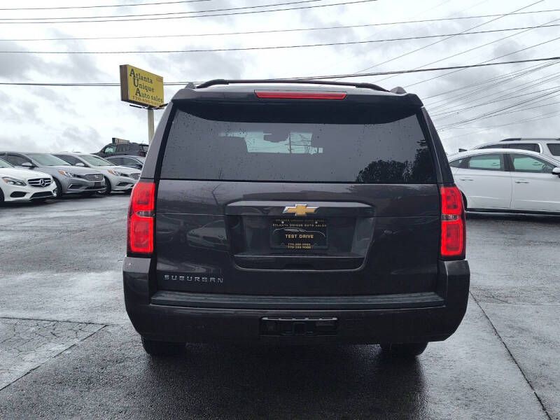 2018 Chevrolet Suburban Image 5