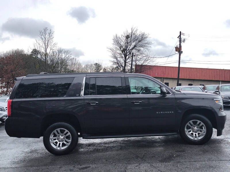 2018 Chevrolet Suburban Image 7