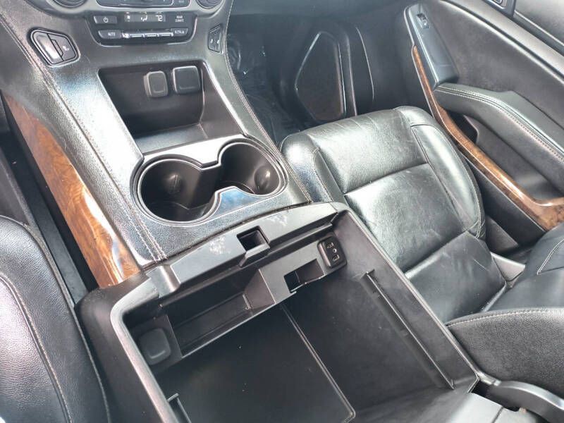2018 Chevrolet Suburban Image 22