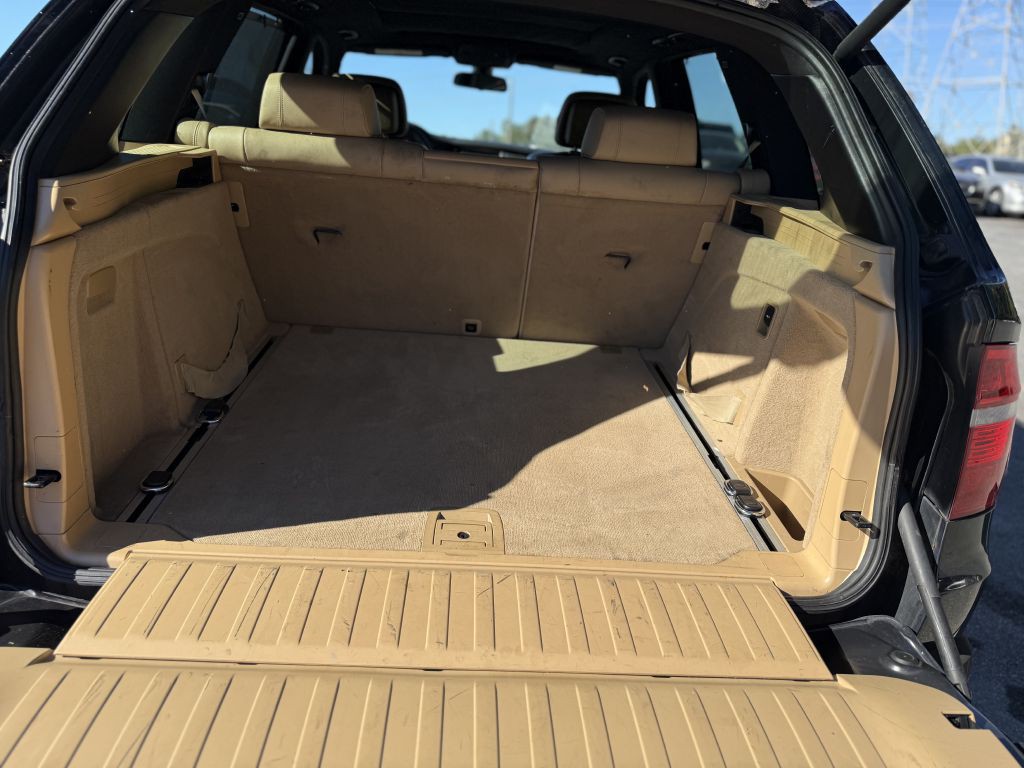 2010 BMW X5 Image 11