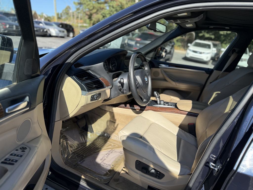 2010 BMW X5 Image 13