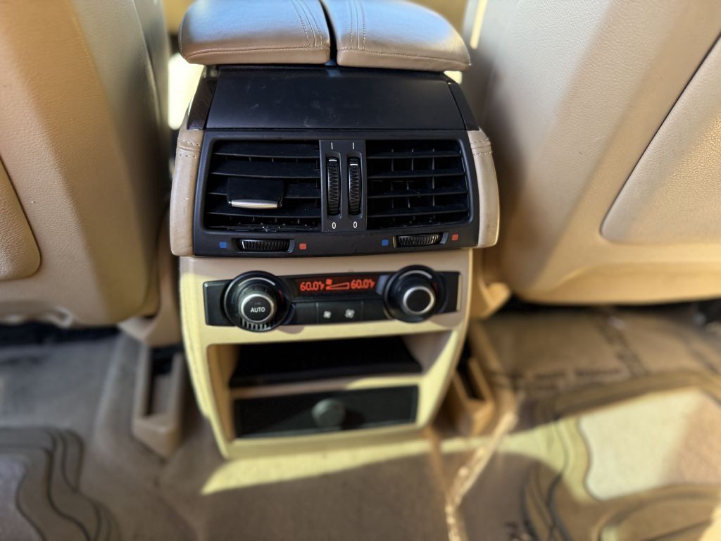 2010 BMW X5 Image 14