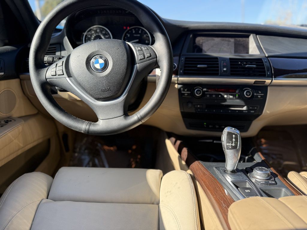2010 BMW X5 Image 17