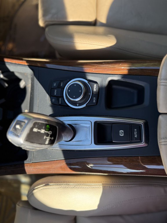 2010 BMW X5 Image 18