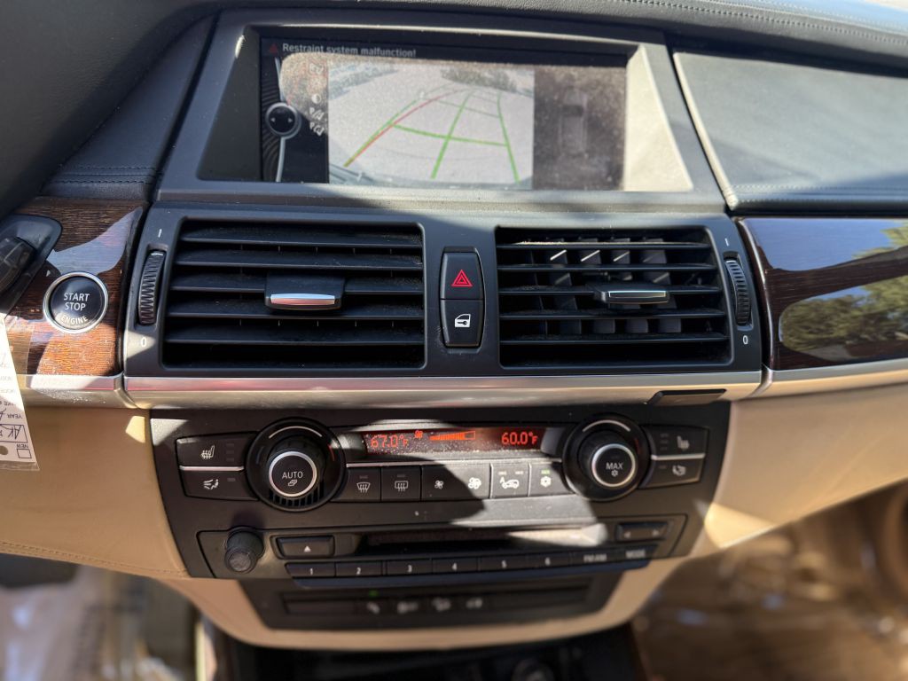 2010 BMW X5 Image 19