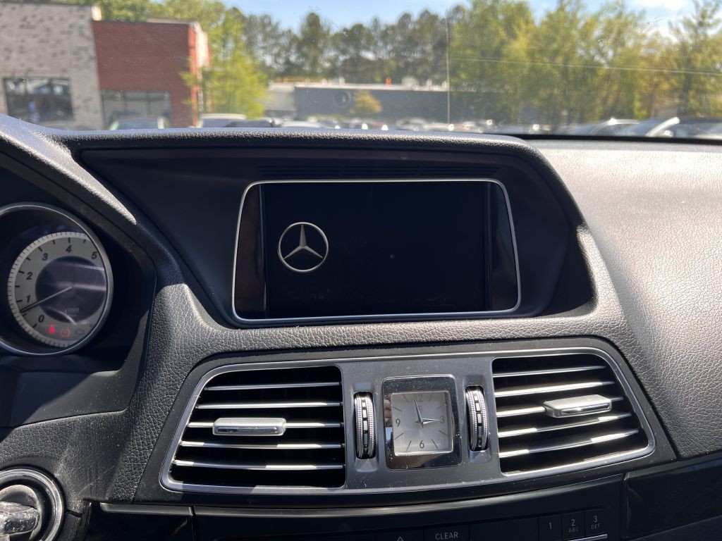 2016 Mercedes-Benz E-Class Image 33