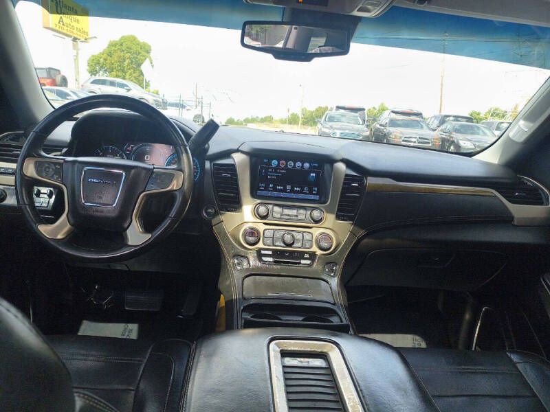 2017 GMC Yukon Image 13