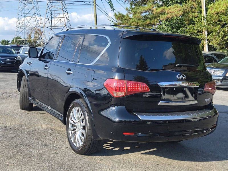 2017 INFINITI QX80 Image 8