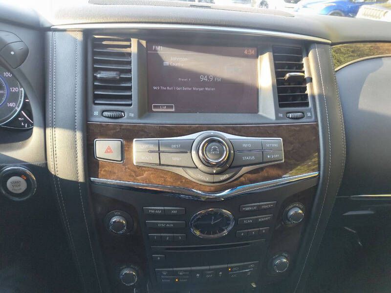 2017 INFINITI QX80 Image 20
