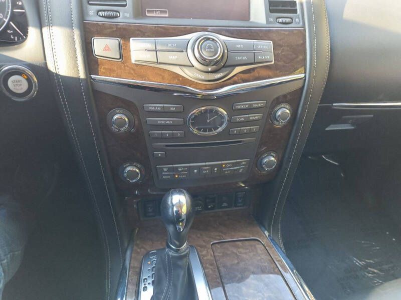 2017 INFINITI QX80 Image 21