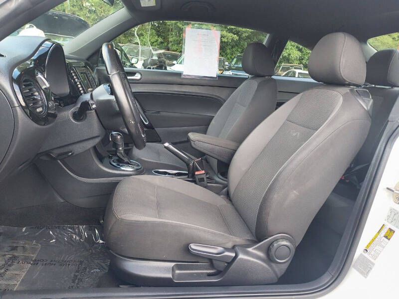 2016 Volkswagen Beetle Image 10