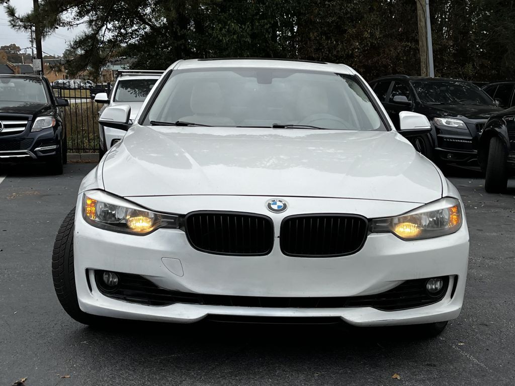 2012 BMW 3 Series Image 2