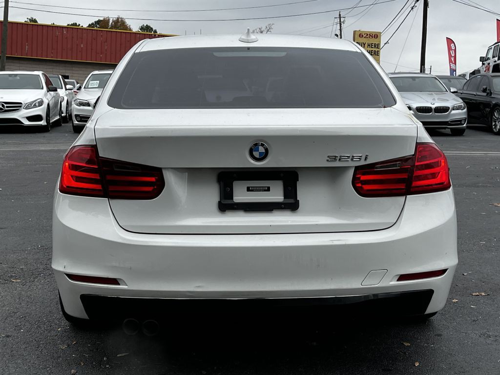 2012 BMW 3 Series Image 6
