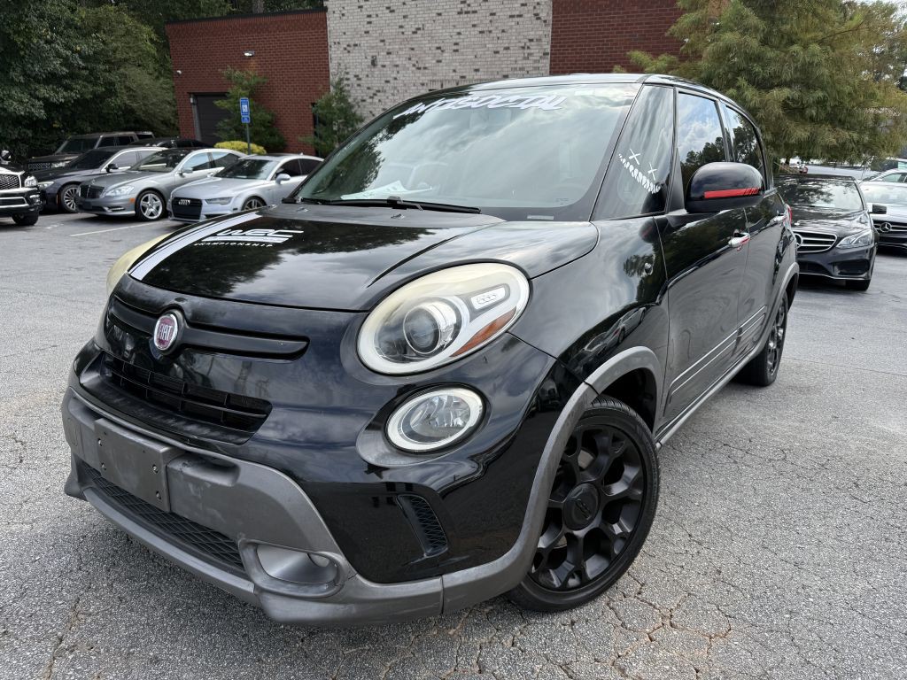 2014 FIAT 500L Image 1