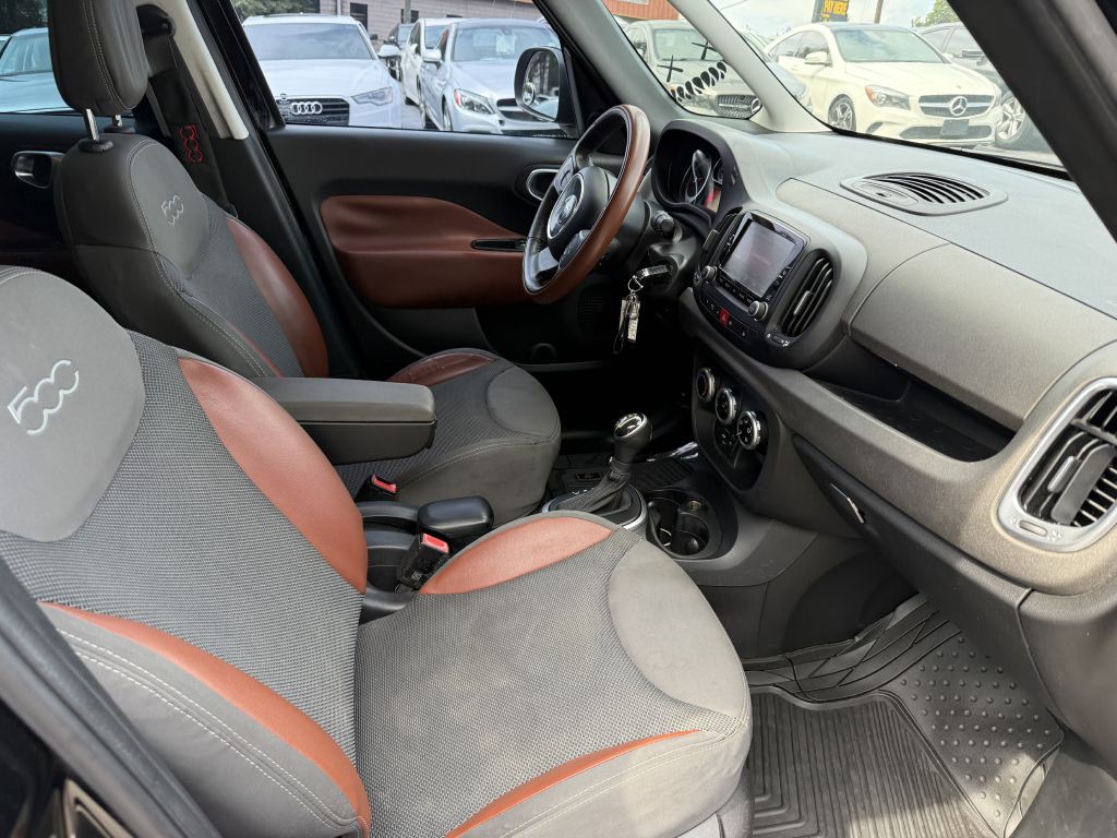 2014 FIAT 500L Image 7