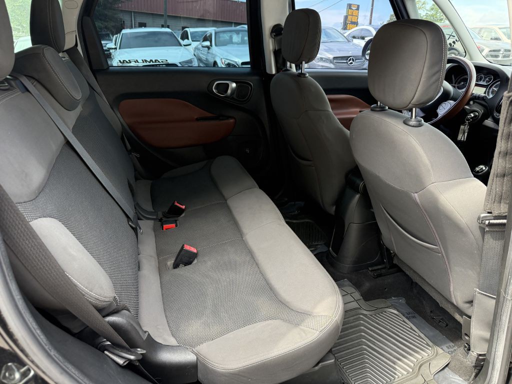 2014 FIAT 500L Image 10