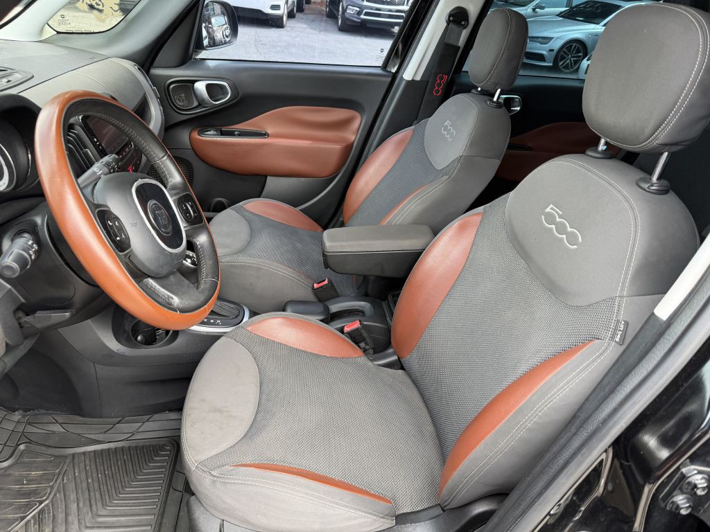 2014 FIAT 500L Image 13