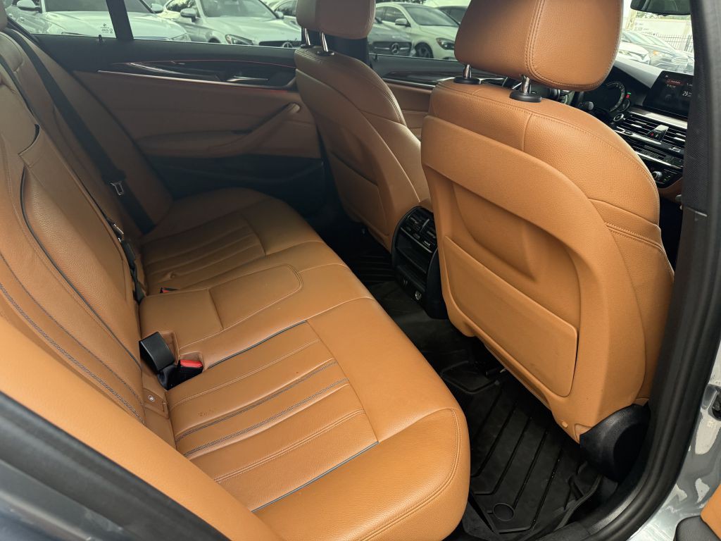 2018 BMW 5 Series Image 13