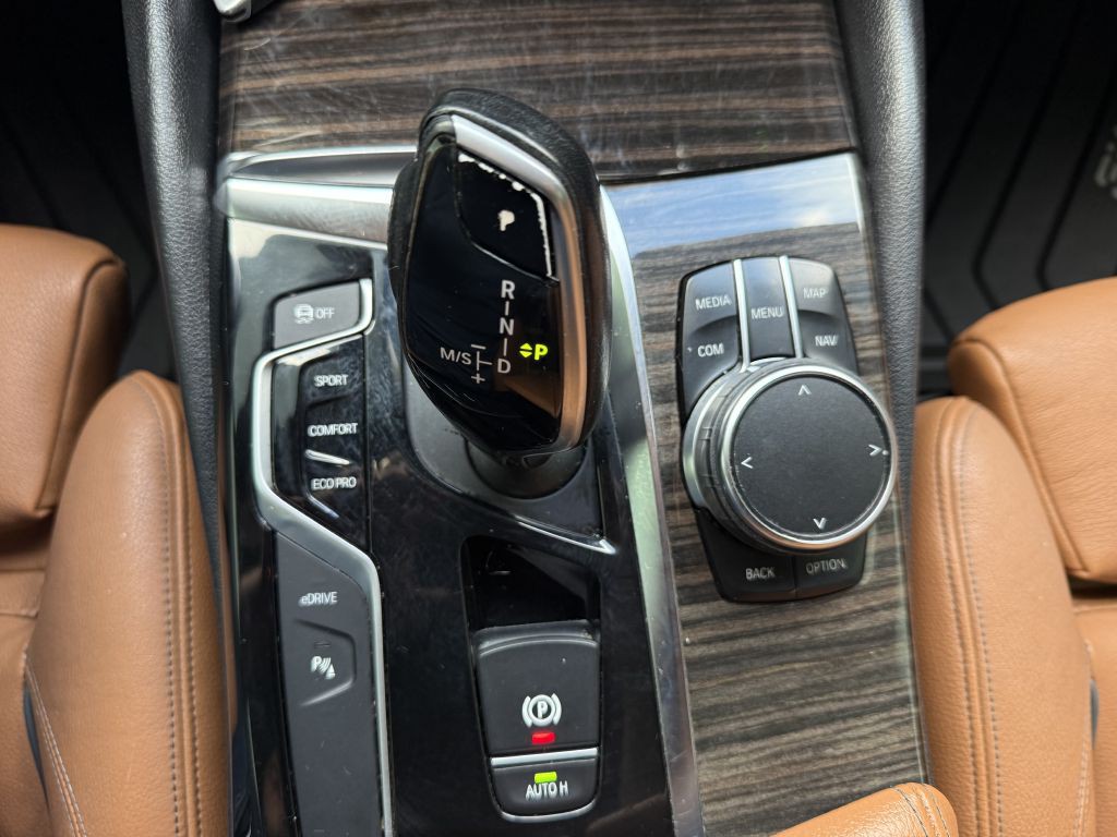 2018 BMW 5 Series Image 19