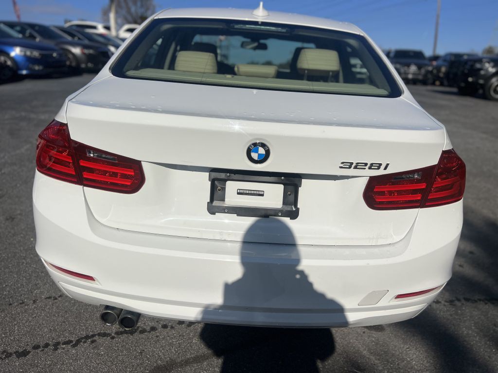 2014 BMW 3 Series Image 5