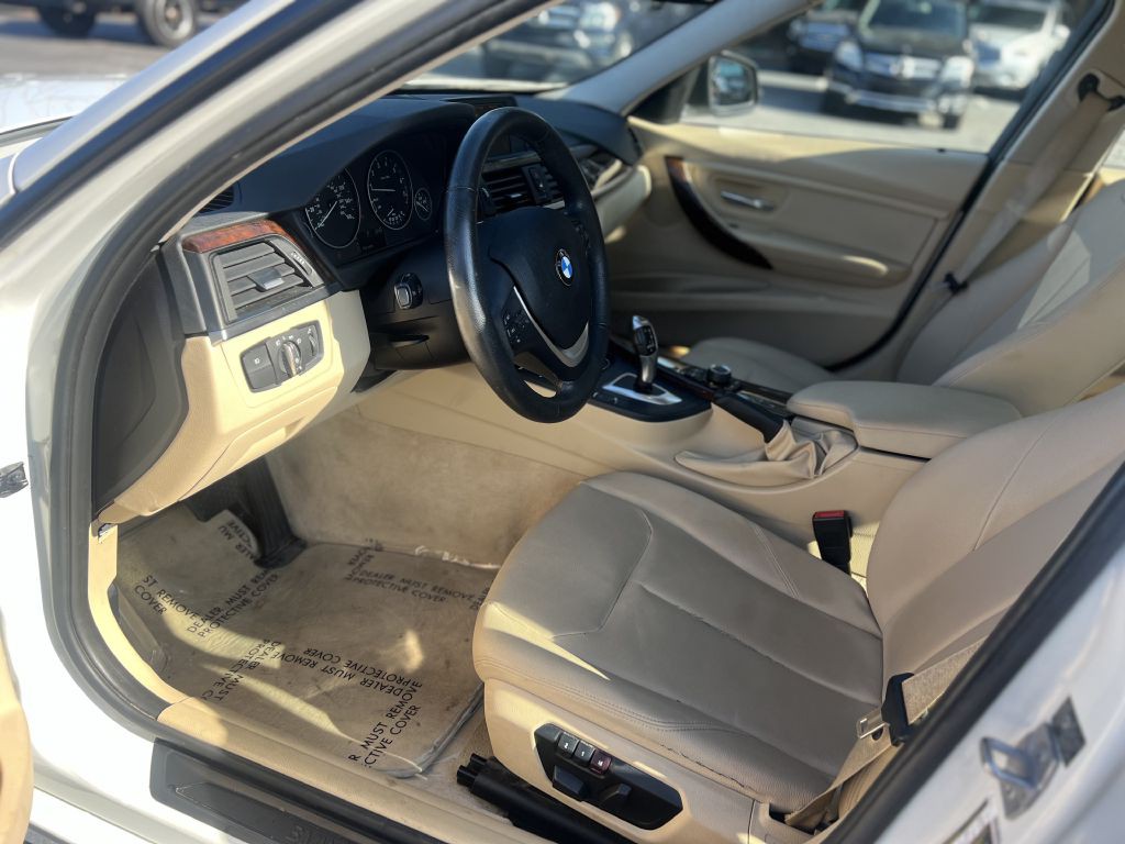 2014 BMW 3 Series Image 7