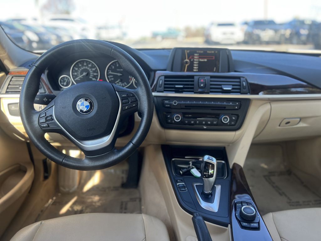 2014 BMW 3 Series Image 11
