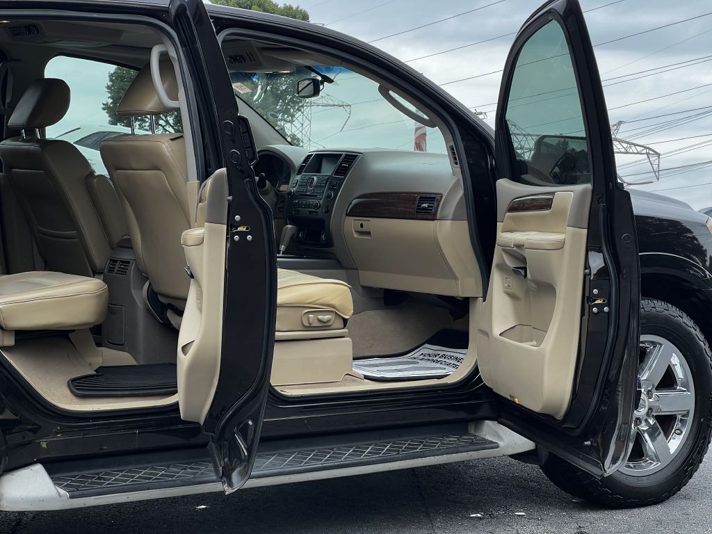 2011 Nissan Armada Image 12