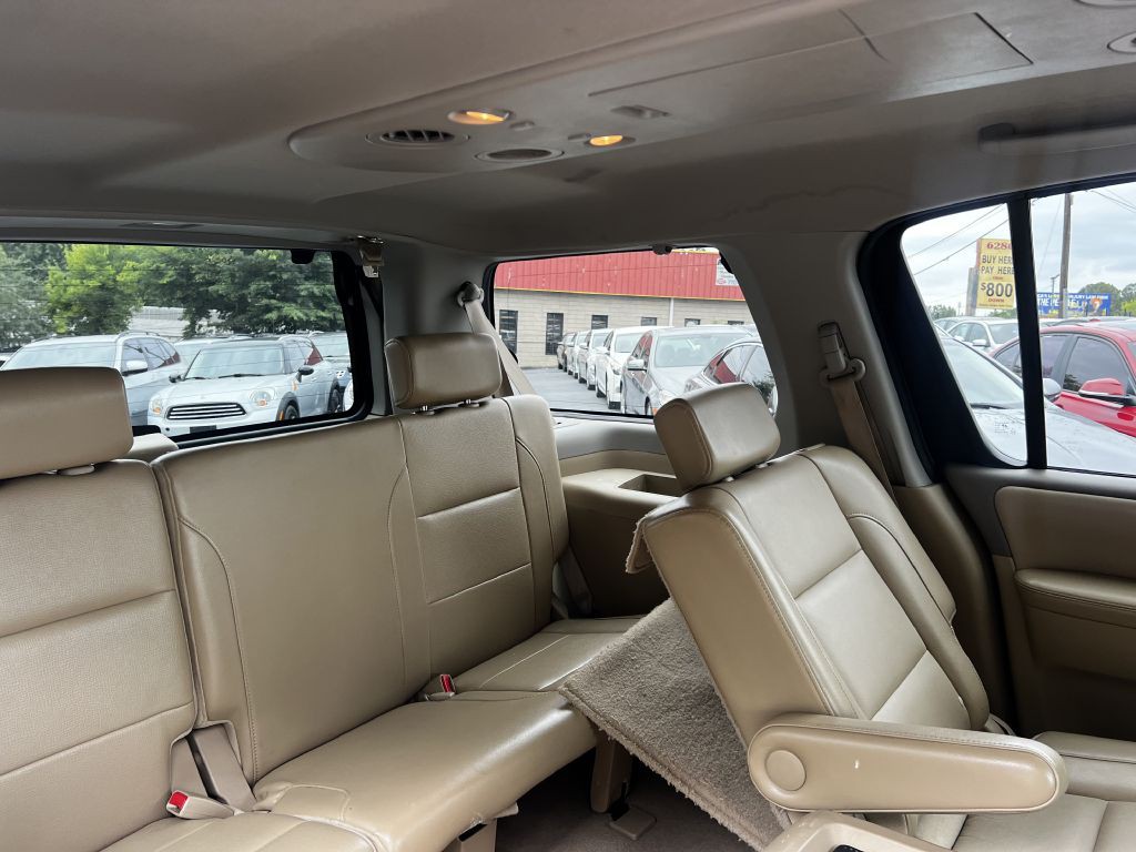 2011 Nissan Armada Image 20
