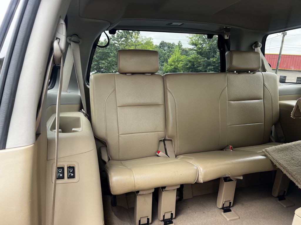 2011 Nissan Armada Image 21