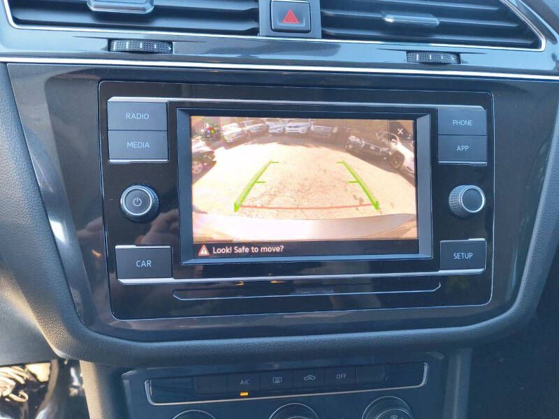 2018 Volkswagen Tiguan Image 17