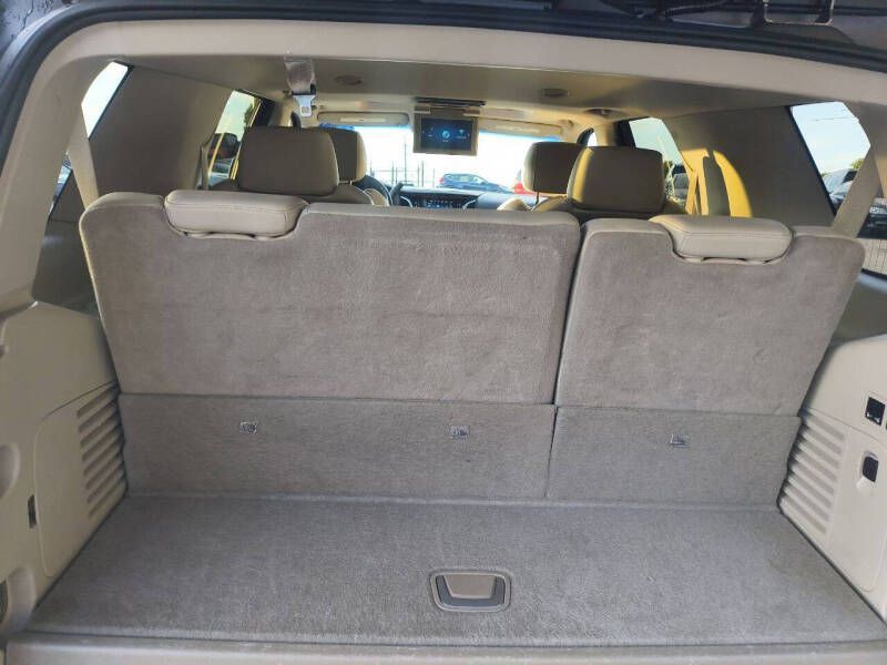 2018 Cadillac Escalade Image 19