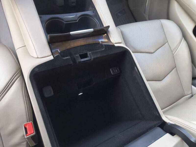 2018 Cadillac Escalade Image 23
