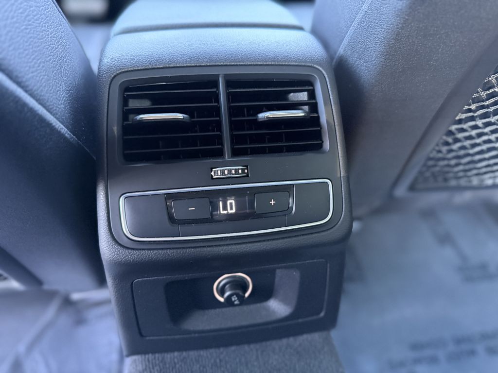 2017 Audi A4 Image 17