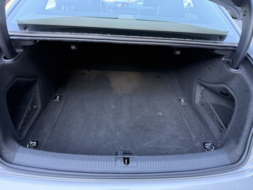 2017 Audi A4 Image 19