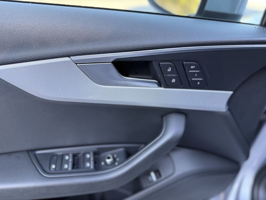 2017 Audi A4 Image 22