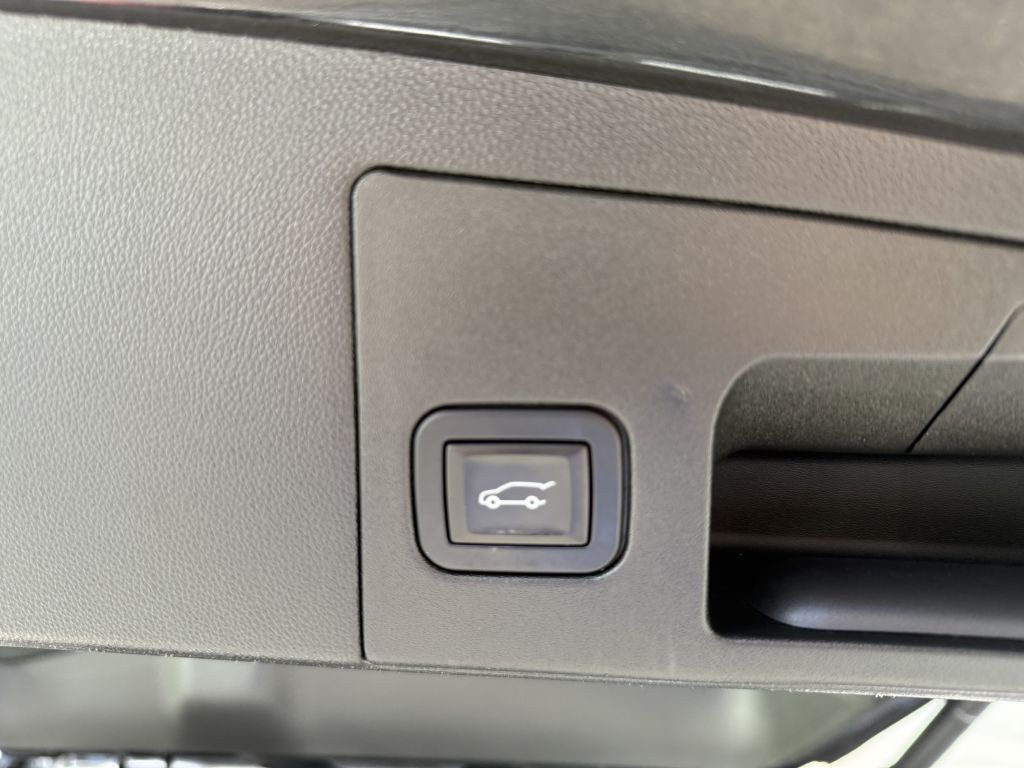 2017 Cadillac XT5 Image 16