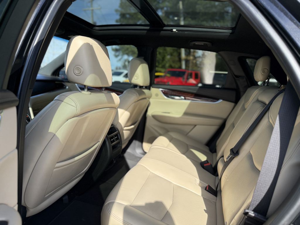 2017 Cadillac XT5 Image 12