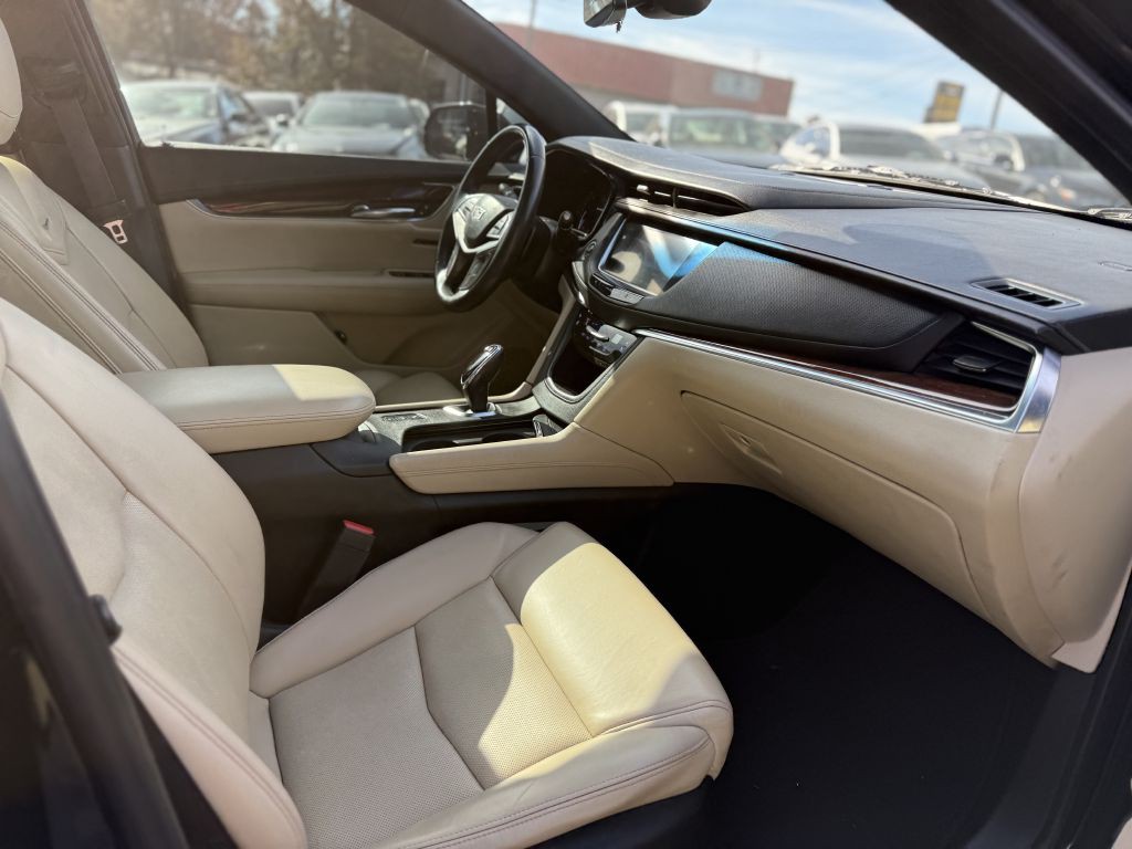 2017 Cadillac XT5 Image 15