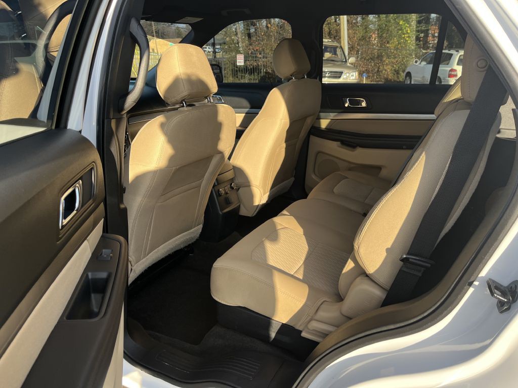 2017 Ford Explorer Image 9