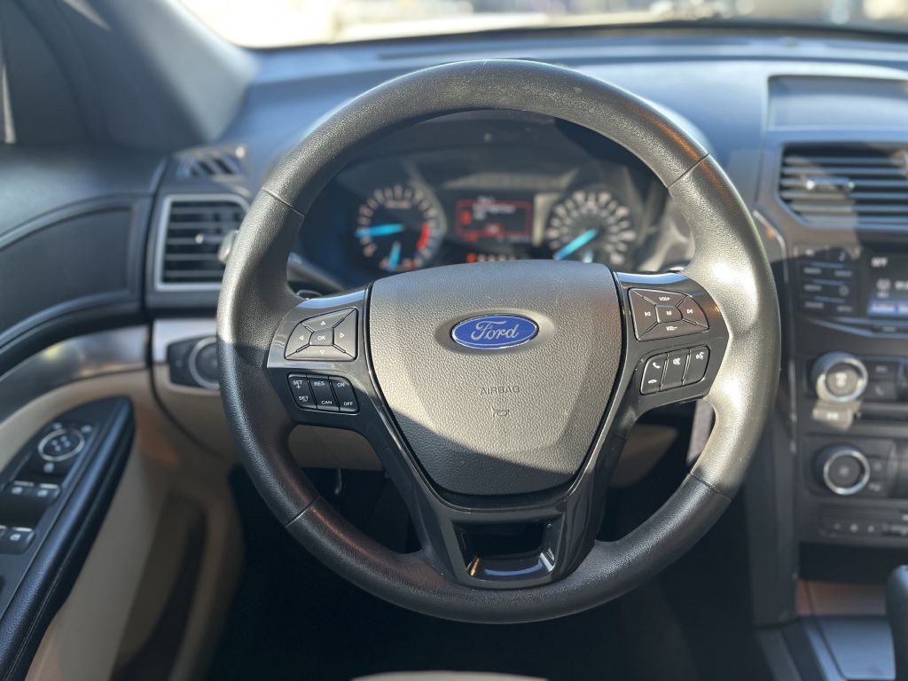 2017 Ford Explorer Image 14