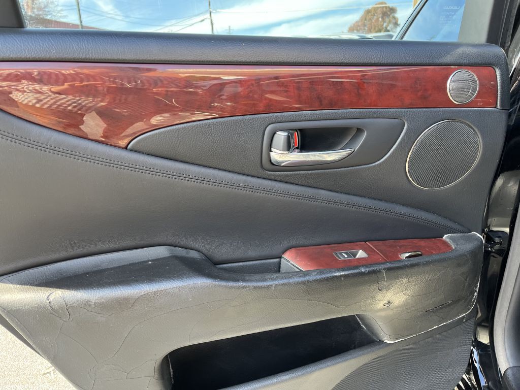 2008 Lexus LS Image 8