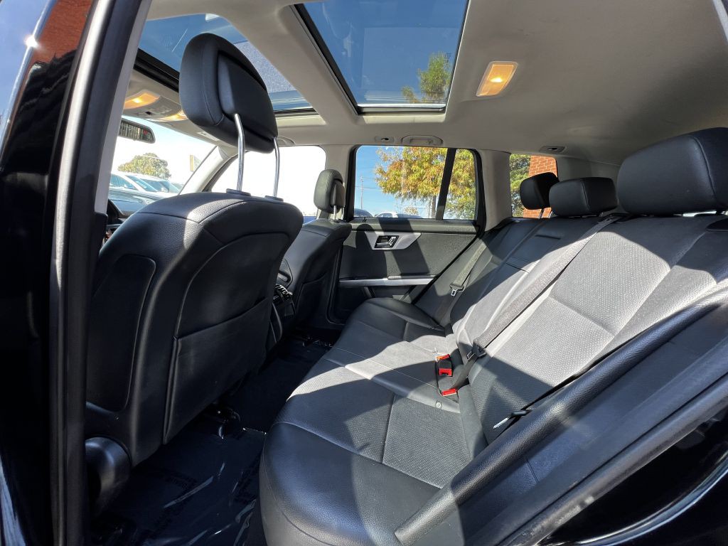 2010 Mercedes-Benz GLK-Class Image 12