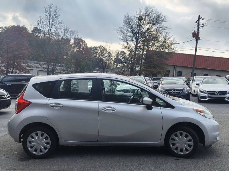 2015 Nissan Versa Image 4
