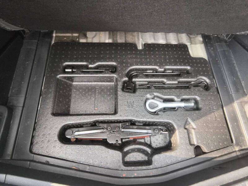 2015 Nissan Versa Image 14