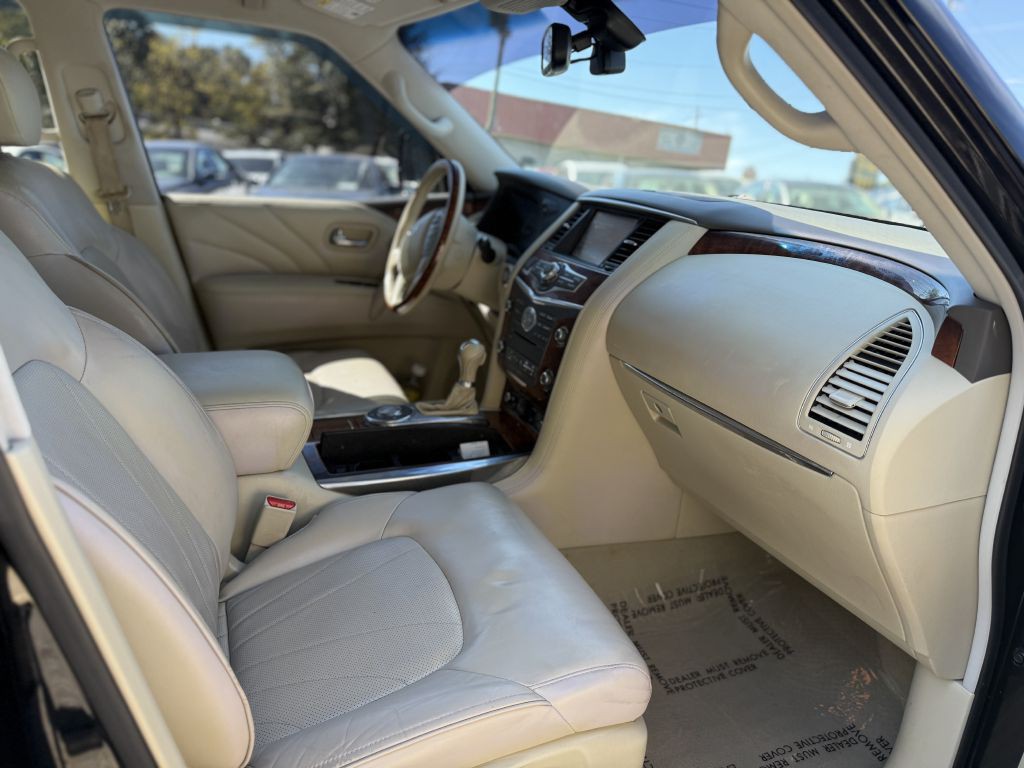 2016 INFINITI QX80 Image 9