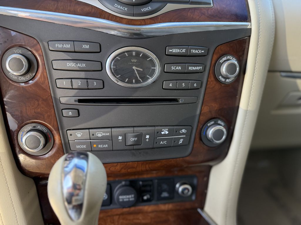 2016 INFINITI QX80 Image 15