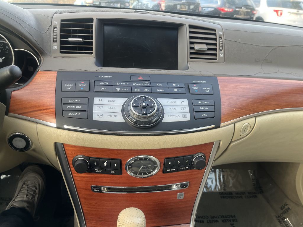2006 INFINITI M45 Image 13