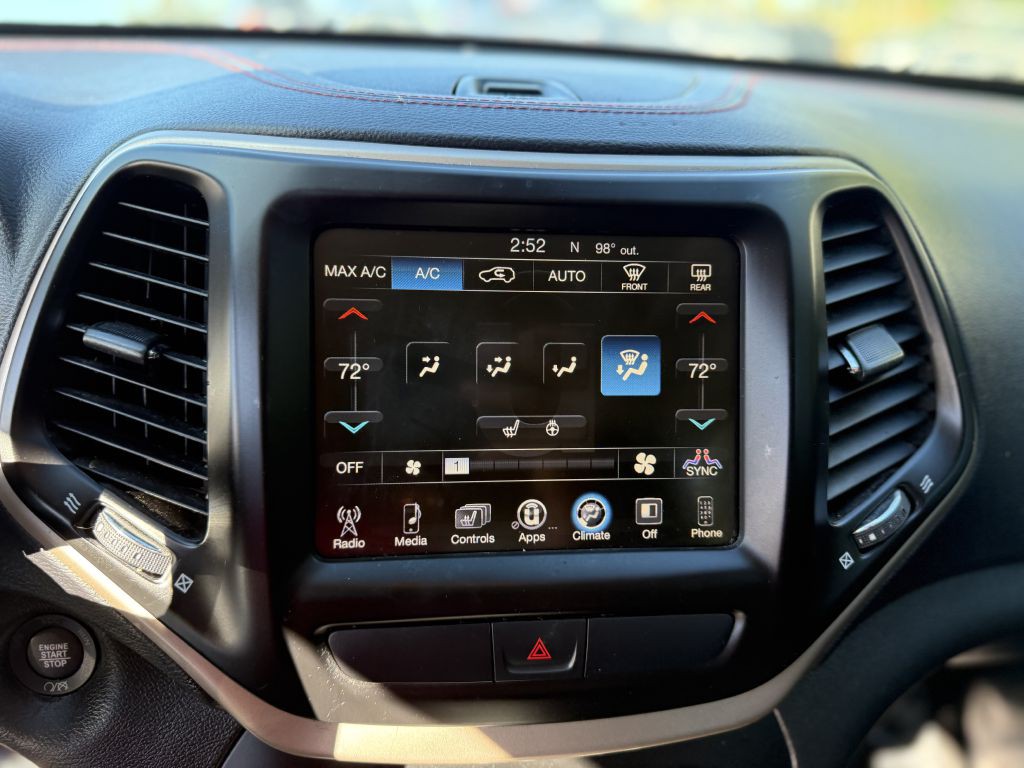 2015 Jeep Cherokee Image 9