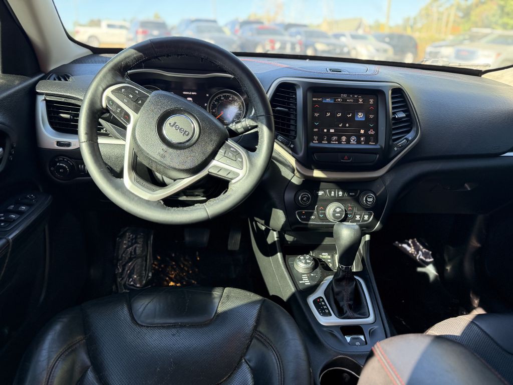 2015 Jeep Cherokee Image 12